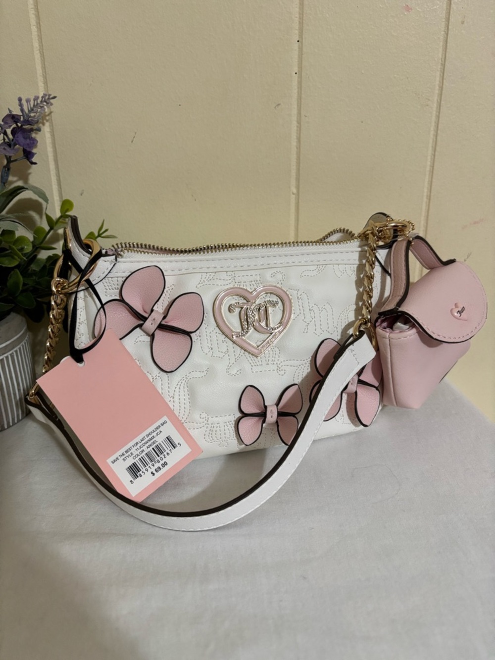 White and Pink Bow Accent Shoulder Bag with Heart Charm - Picture 2 of 4